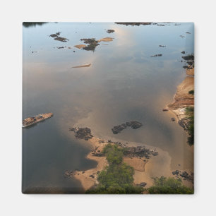 Essequibo River, longest river in Guyana, and 2 Magnet