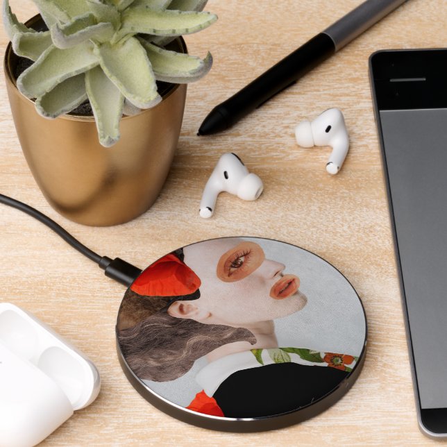 Ester in Kimono -  Wireless Charger (Desk 2)