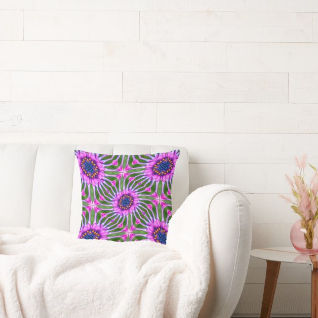 Esthetic Daisy Pattern Throw Pillow (Couch)