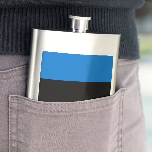 Estonia flag flask (In Situ)