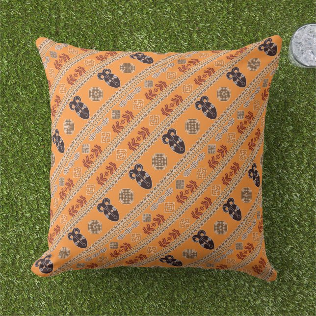ethnic african mask pattern outdoor pillow (Grass)