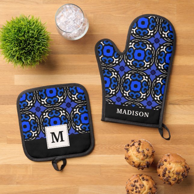 Ethnic Pattern with Turkish Motifs Oven Mitt & Pot Holder Set (Top Down)