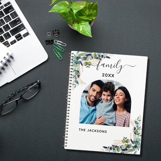 Eucalyptus greenery family photo 2025 planner (Creator Uploaded)