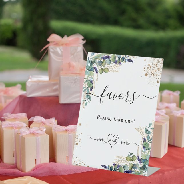 Eucalyptus greenery wedding favors guests pedestal sign (Creator Uploaded)