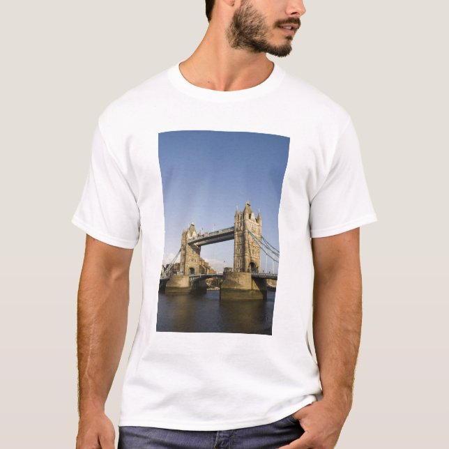 Europe,ENGLAND, London: Tower Bridge / Late T-Shirt (Front)