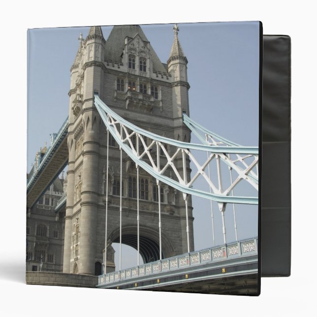 Europe, England, London. Tower Bridge over the Binder (Front/Inside)