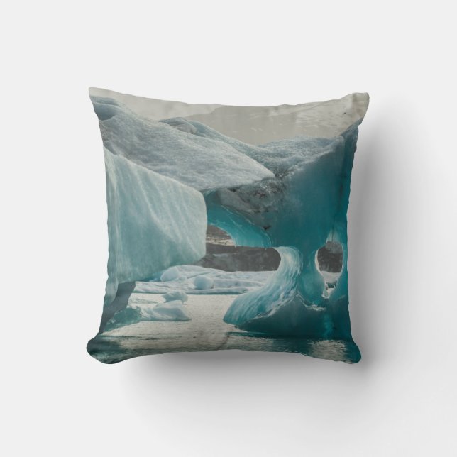 Europe, Iceland, JokUSArlon. Iceberg Formations Throw Pillow (Front)