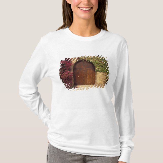 Europe, Spain, Balearics, Mallorca, Palma de T-Shirt (Front)