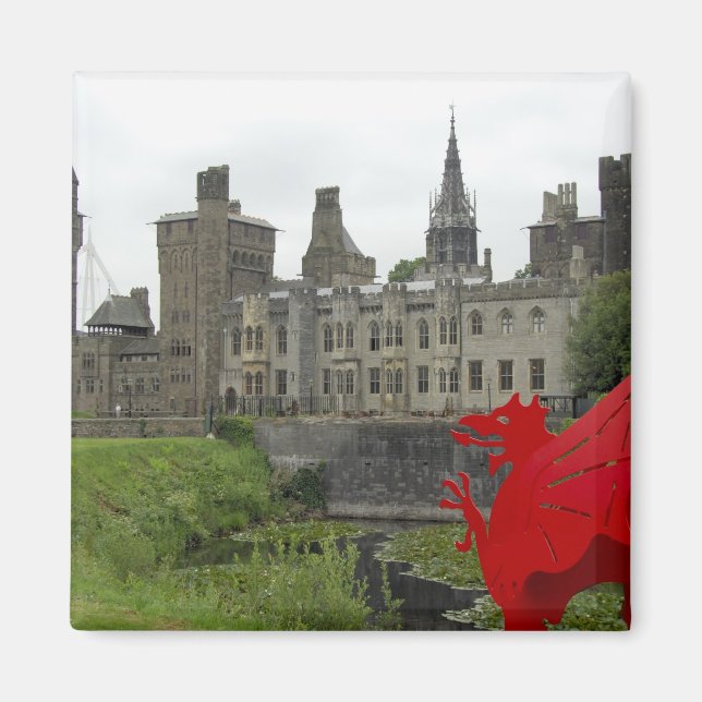 Europe, Wales, Cardiff. Cardiff Castle. Welsh 2 Magnet (Front)