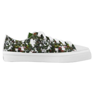European Holly with Snow Low Top Shoes