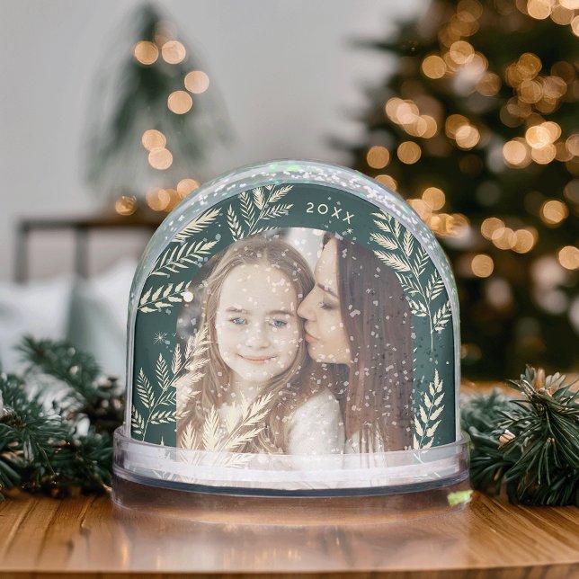 Evergreen | Winter Laurel Photo Snow Globe (Creator Uploaded)