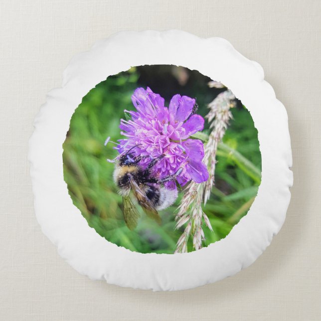 Every blossom counts - round decorative pillows (Front)