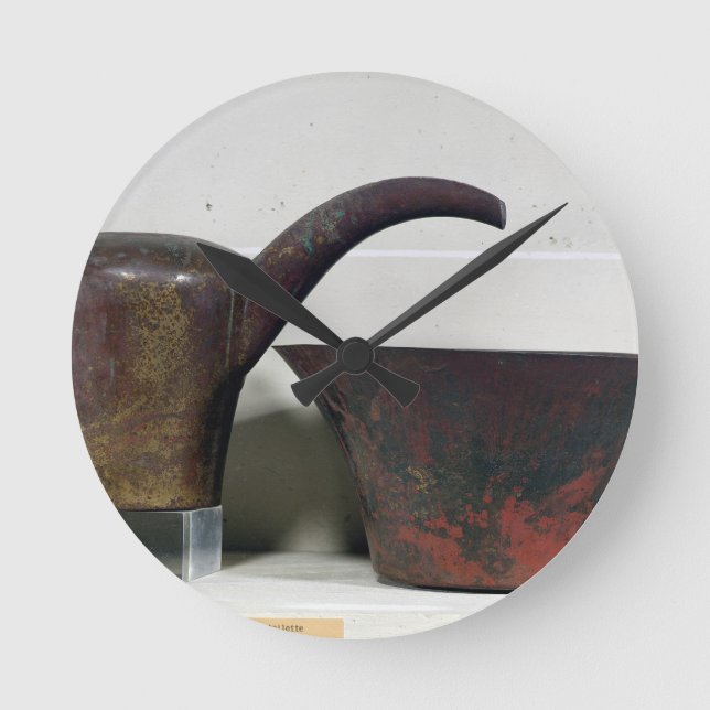 Ewer and basin (copper) round clock (Front)