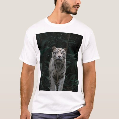 Exclusive Tiger Print Design T_Shirt _ Bold  Sty