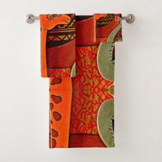 Explore African Wonder: Giraffe Art in Marvin Hat Bath Towel Set