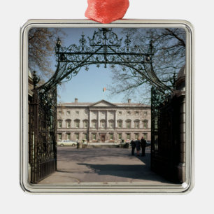 Exterior view from the gate, built 1745-47 metal ornament