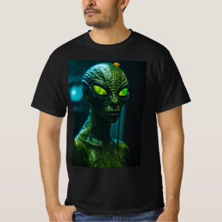 Extraterrestrial Camouflage: Halloween in Human Di T-Shirt