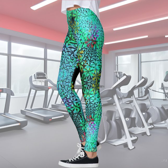 Eye catcher! Fractal flowers in cool colors -    Leggings (Creator Uploaded)