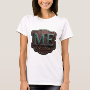 Eye-Catching Gold ME EST 1998 Print T-Shirt