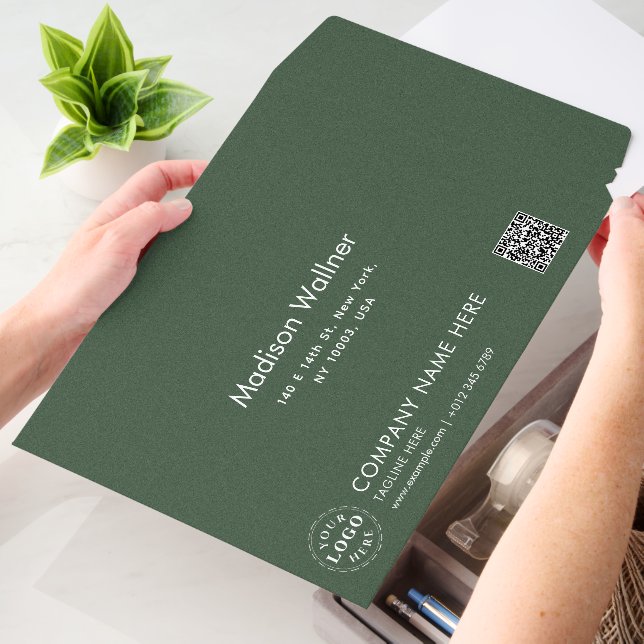 Eye-Catching Green Texture Custom Details Envelope Mailers (Desk)