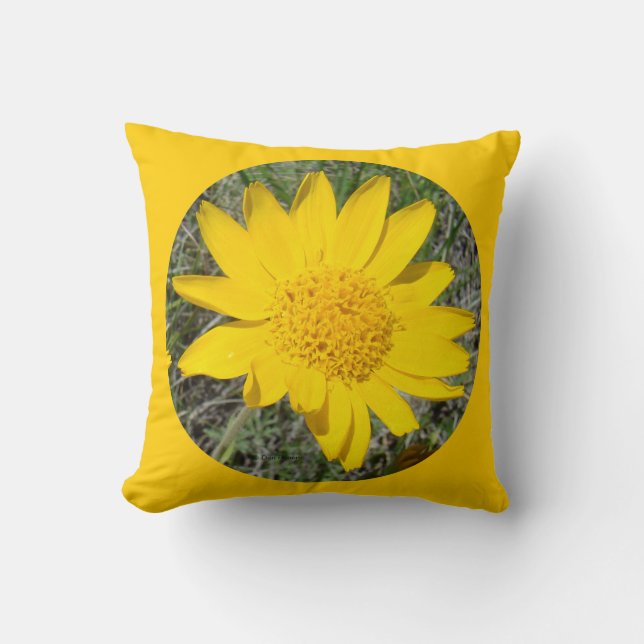 F34w Yellow Wildflower Sneezeweed Throw Pillow (Front)