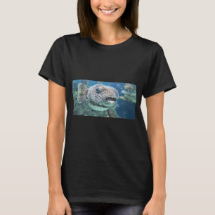 Face to face with puffer fish T-Shirt