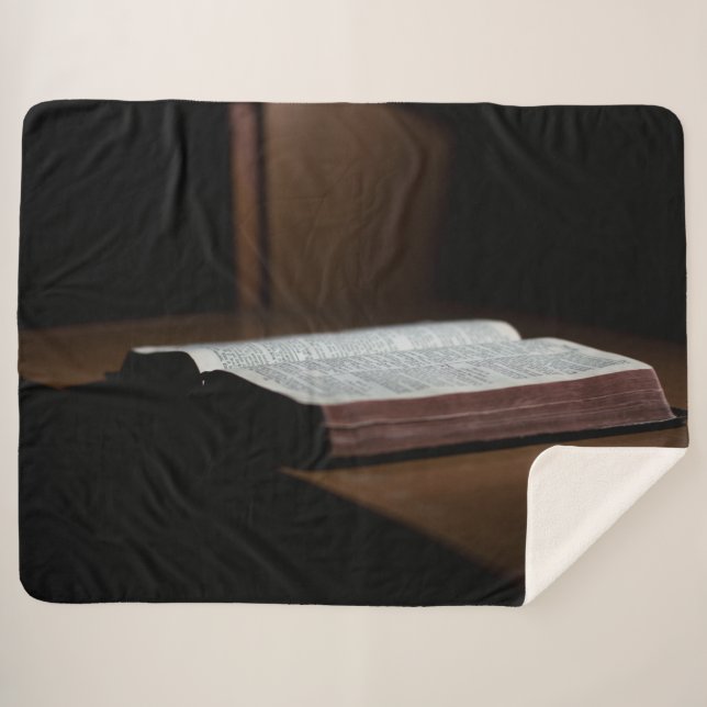 FAITH SHERPA BLANKET (Front (Horizontal))