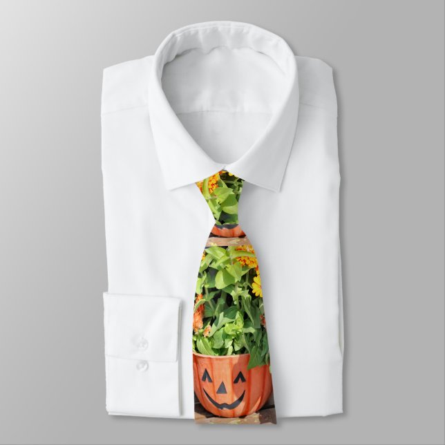 Fall planter neck tie (Tied)