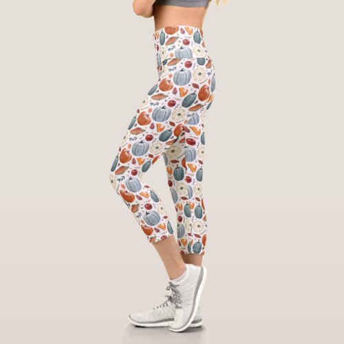 Fall Pumpkins  Autumn Leaves Pattern Capri Leggings