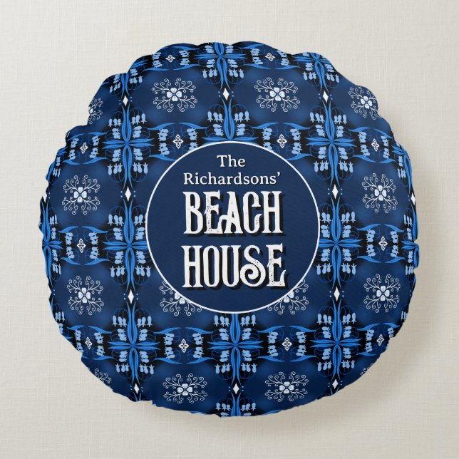Family Beach house Midnight blue  Round Pillow (Front)