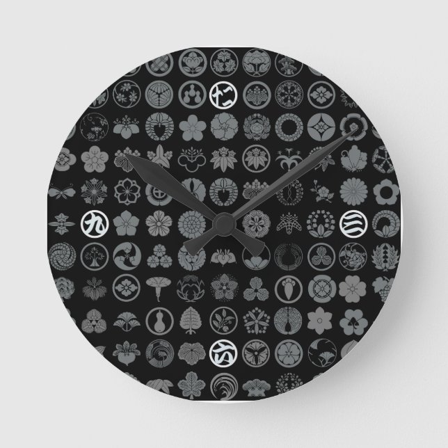 [Family Crests] Flowers and Plants Black Round Clock (Front)