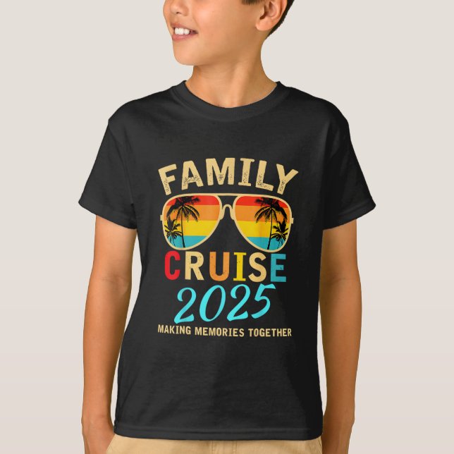 Family Cruise 2025 Beach Matching Summer Vacation  T-Shirt (Front)
