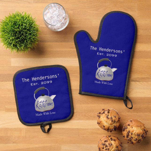 Family Kitchen Oven Mitt & Pot Holder Set (Top Down)