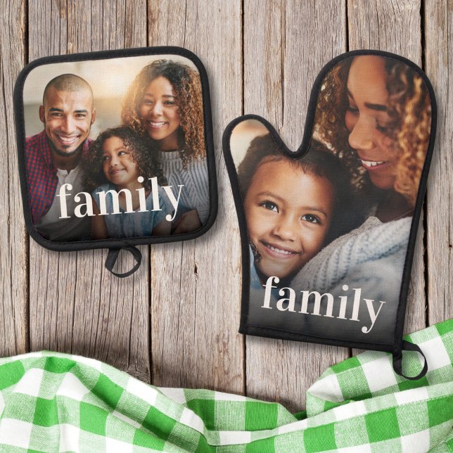 Family Photo Personalized Oven Mitt & Pot Holder Set (Creator Uploaded)