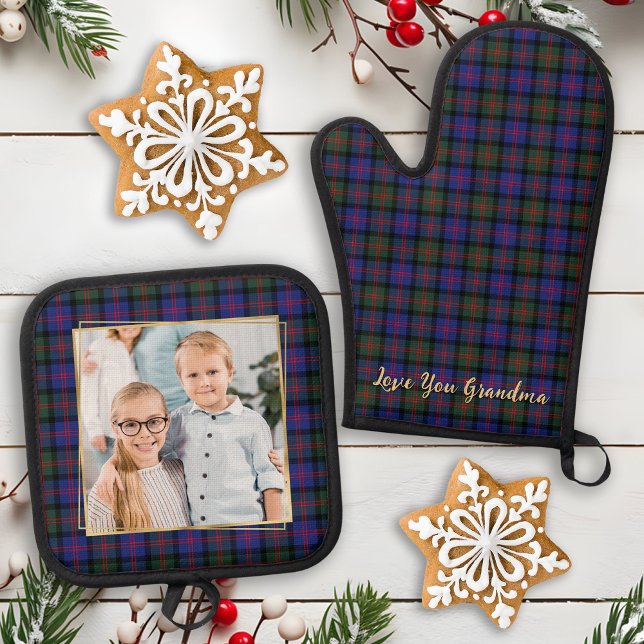 Family Photo Personalized Trendy Christmas Plaid Oven Mitt & Pot Holder Set (Creator Uploaded)