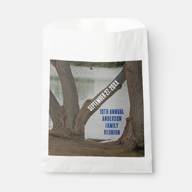 Family Reunion Rustic Lakehouse Annual Vacation Favor Bag (Front)