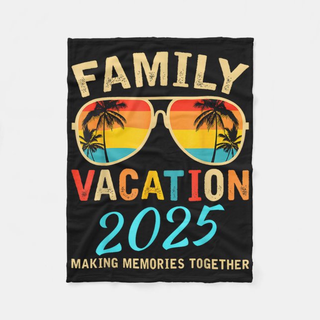 Family Vacation 2025 Beach Matching Summer Vacatio Fleece Blanket (Front)