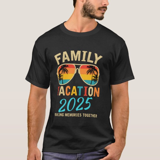 Family Vacation 2025 Beach Matching Summer Vacatio T-Shirt (Front)