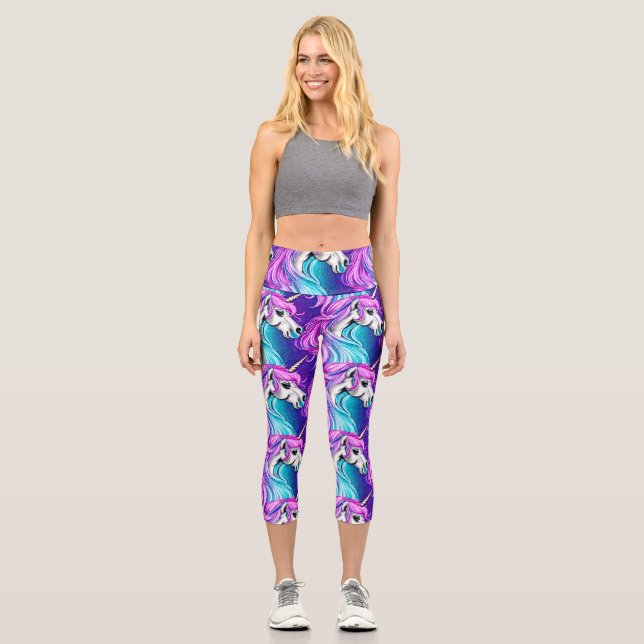 Fantasy White Unicorn Seamless Pattern Capri Leggings (Front)