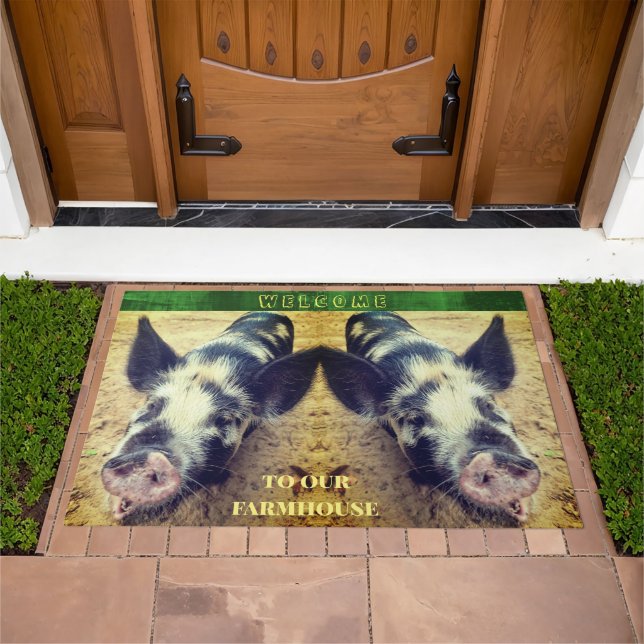 Farmhouse Pig Animal Hog Welcome Door Mat (Outdoor)
