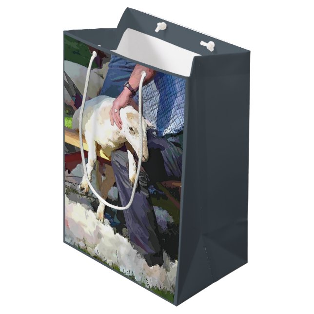 FARMING MEDIUM GIFT BAG (Front Angled)