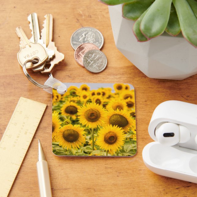Farms | A Sunflower Field Keychain (Desk)