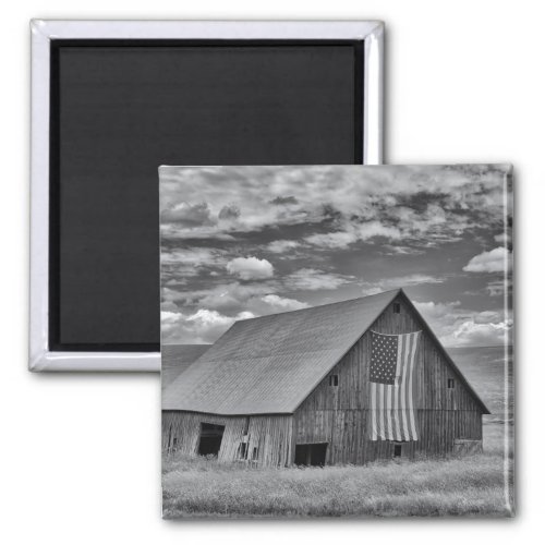 Farms  BW American Flag Barn Scene Magnet