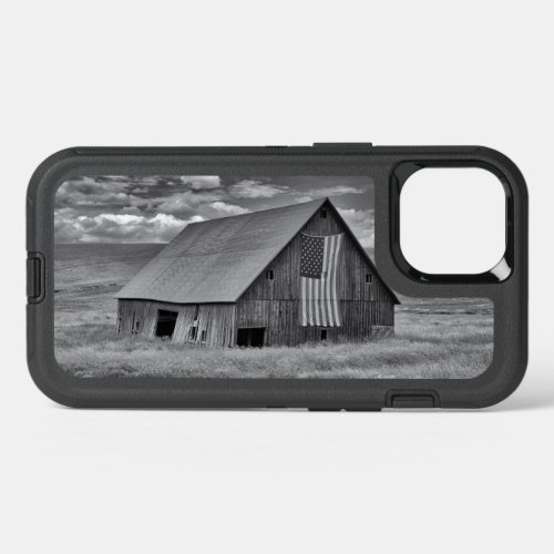 Farms  BW American Flag Barn Scene iPhone 13 Case