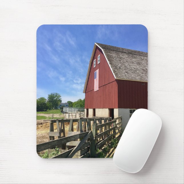 Farms | Red Barn With American Flag Mouse Pad (With Mouse)