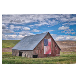 Farms Rustic Red Barn With American Flag Metal Print