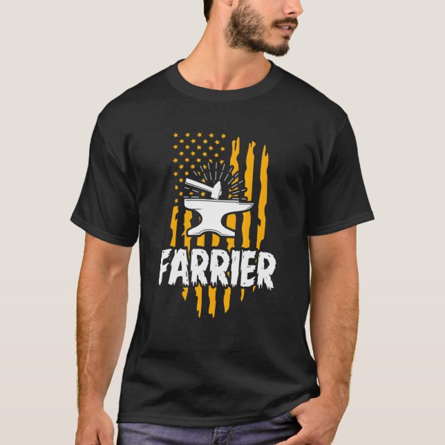Farrier Flag Work Tool Horseshoe Hoof Trimming Equ T-Shirt (Front)