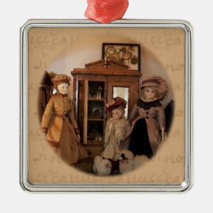Fashion Dolls Display Metal Ornament