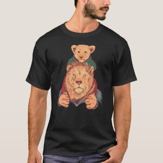 Father Lion with Cub on Shoulders Protector & Fami T-Shirt