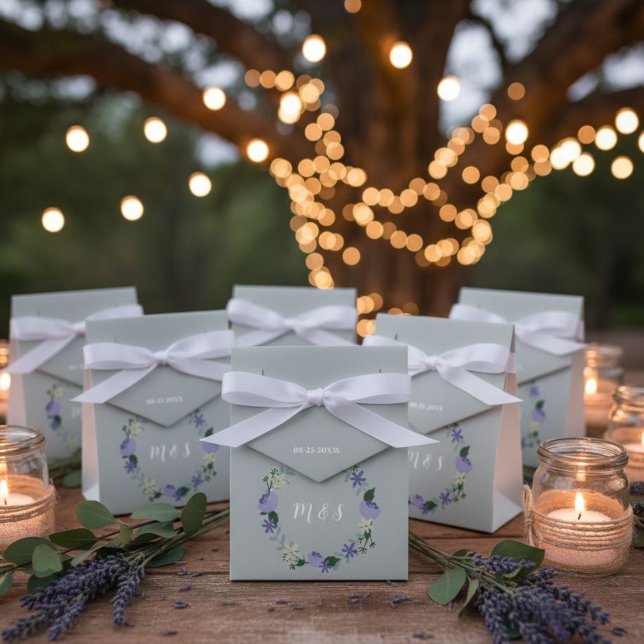 Favor boxes with bows, Elegant favor boxes (Creator Uploaded)